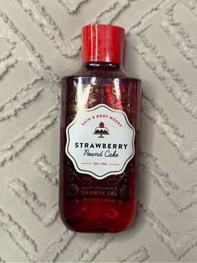 Bath & Body Works Strawberry Pound Cake Body Wash
